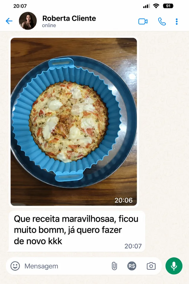 Cliente Roberta fez pizza na Air Fryer